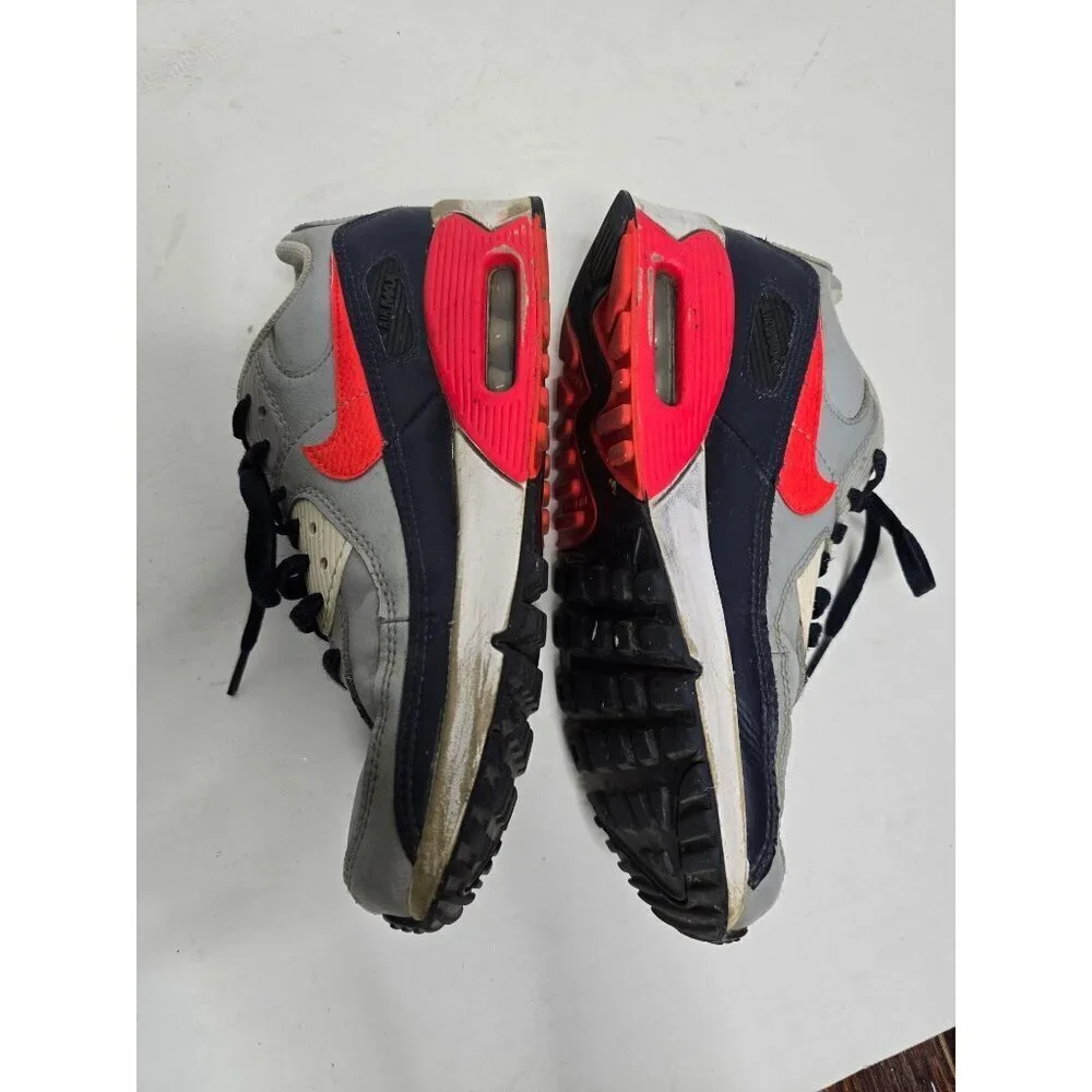 Nike Air Max 90 Essential Wolf Grey Infrared Sneakers size 6 Youth